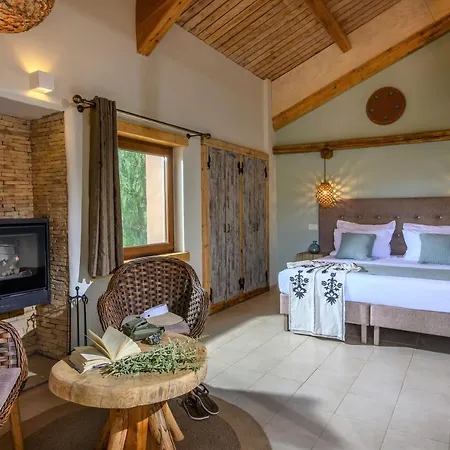 Country Velani Hotel
