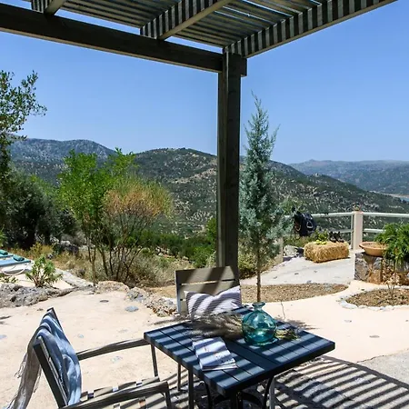 Country Velani Hotel 3*