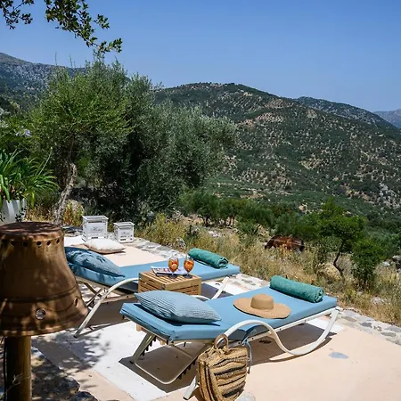 Country Velani Hotel 3*