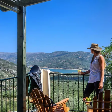 Country Velani 3* Avdou