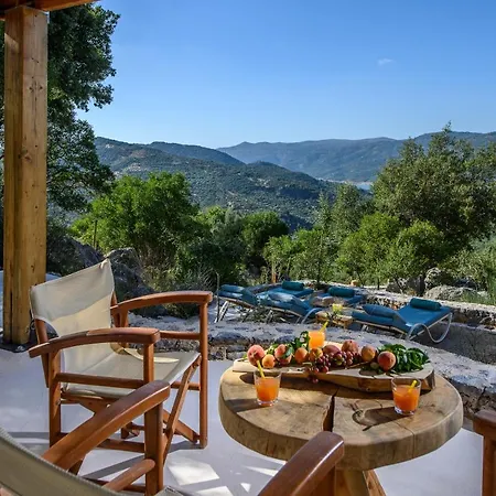 Hotel Country Velani 3*
